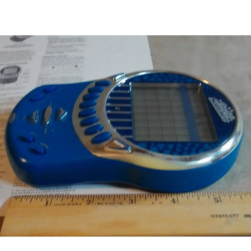 Big Screen FreeCell Electronic Radica Handheld Game Works READ Description